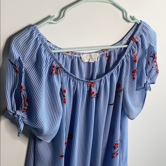 Pink rose off the shoulder silk top - Picture 2 of 5